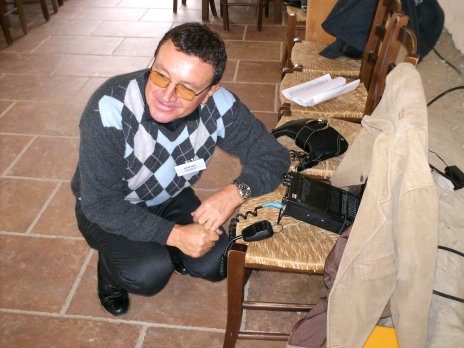 Paolo IK4FMY prepara le radio!