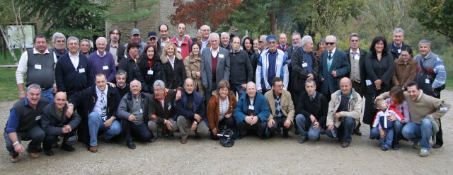 Foto ufficiale dei partecipanti al pranzo (Clicca per ingrandire a 3456x2304)