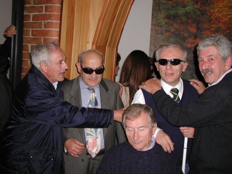 Foto storica con I4NHB, IK4DZD, IK4FNE, IK4UPO e IN3ZXD