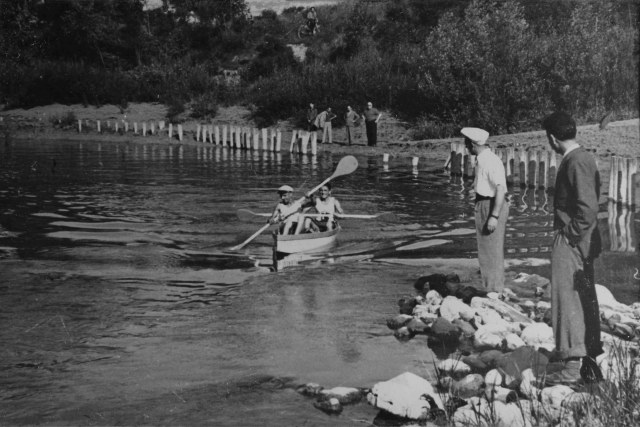 La canoa che si avvia nel fiume!