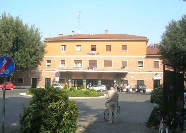 Stazione ferroviaria il 12 Ottobre 2008